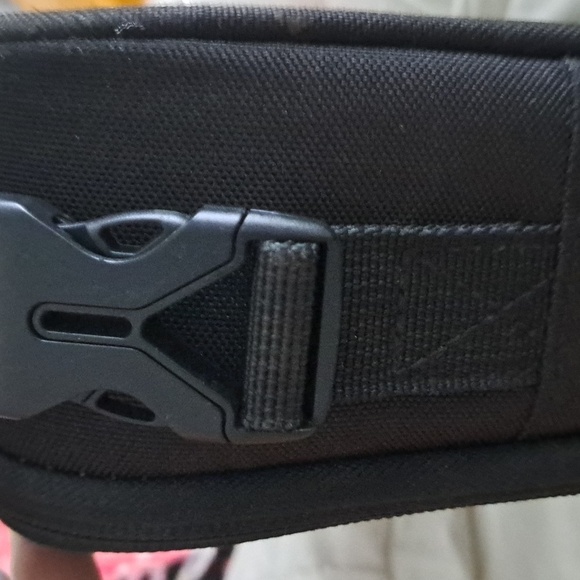 Nike Insulated Futura Fuel Pack Lunch Box Black With Neon Logo - Picture 7 of 12